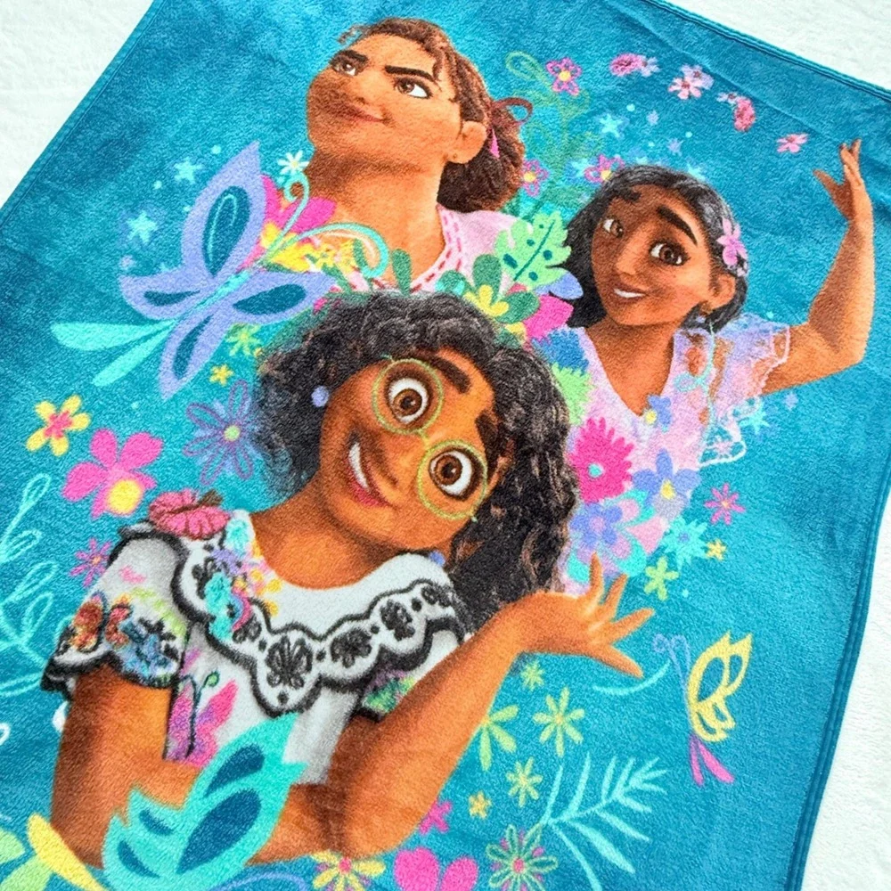 Disney Encanto Familia Plush Fleece Throw Blanket‎ Teal Mirabel Luisa Isabela